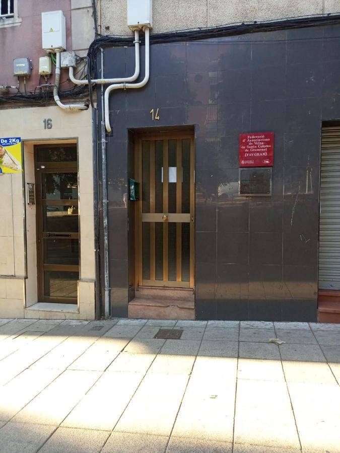 Apto Barcelona C R Apartman Santa Coloma de Gramanet Kültér fotó