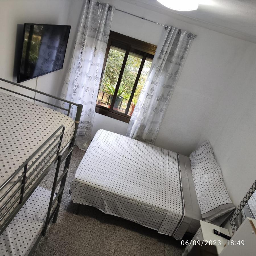 Apto Barcelona C R Apartman Santa Coloma de Gramanet Kültér fotó