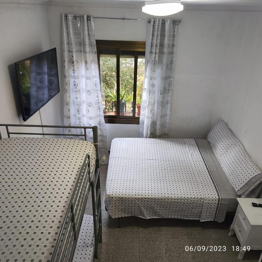 Apto Barcelona C R Apartman Santa Coloma de Gramanet Kültér fotó